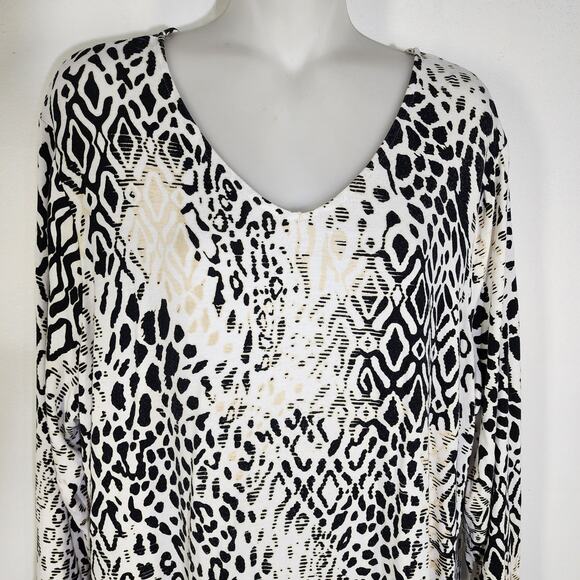 Chico's Women's Top Size XL Animal Print Sharkbite 3/4 Sleeve Pullover V Neck - Picture 3 of 11